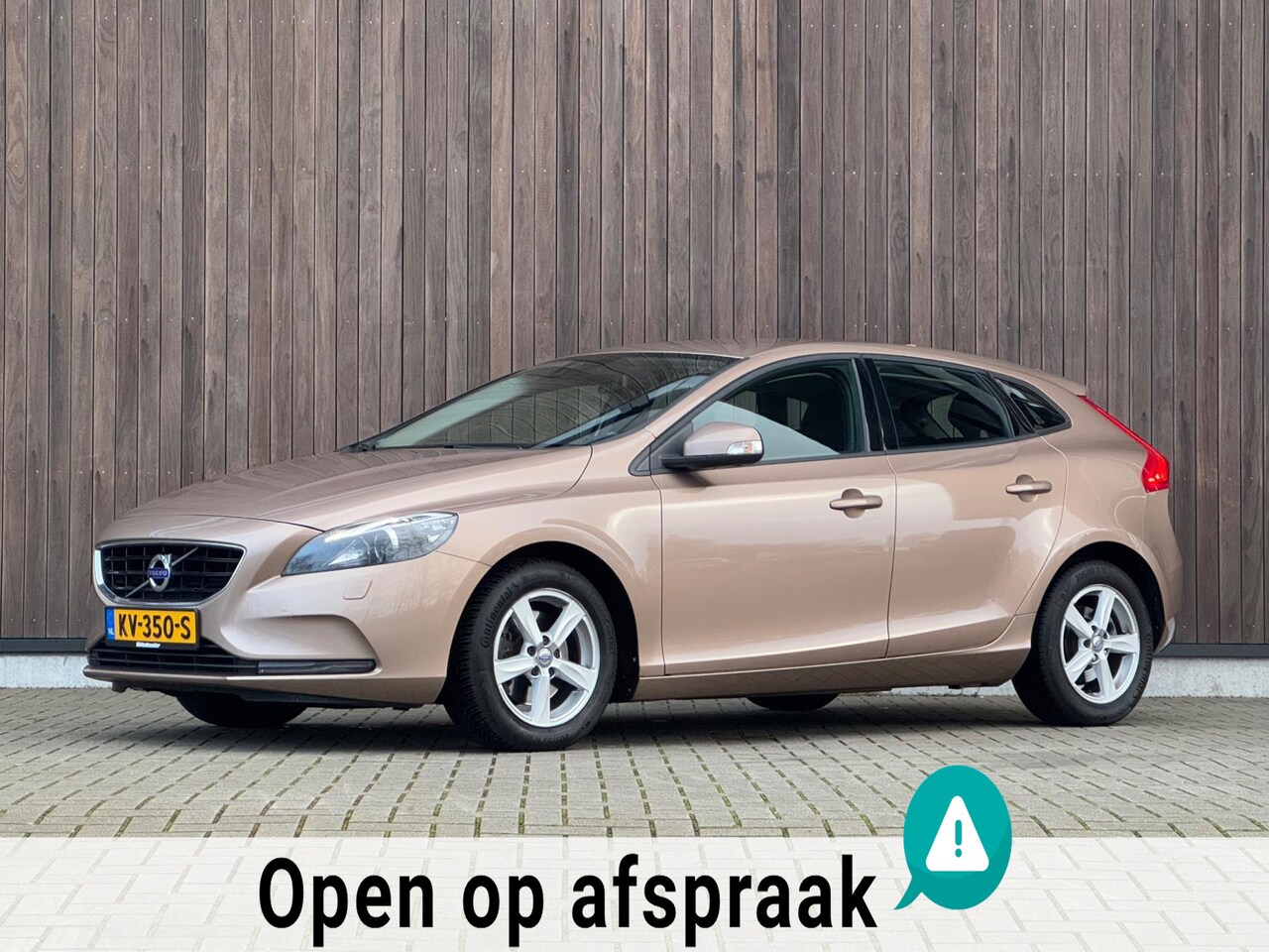 Volvo V40 - 1.6 T3 Momentum / Xenon / Dealer Onderhouden / - AutoWereld.nl