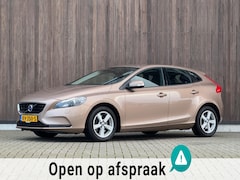 Volvo V40 - 1.6 T3 Momentum / Xenon / Dealer Onderhouden /