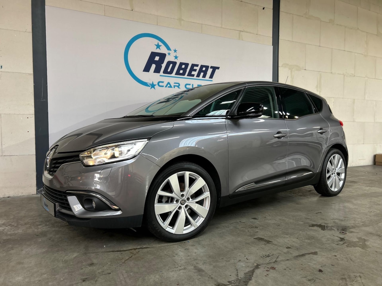 Renault Scénic - 1.3 TCe 140 PK Limited ! 54.000 KM Trekhaak 1850 KG trekgew. - AutoWereld.nl