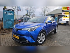 Toyota C-HR - 1.8 Hybrid Active Automaat l Trekhaak l Navi l Climacontrol l Lineassist