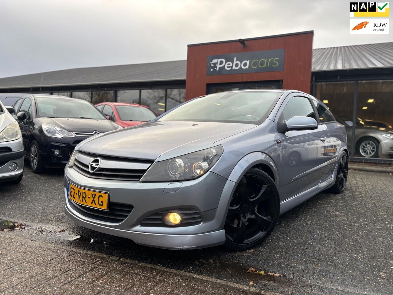 Opel Astra GTC - 2.0 T Sport*Opc*Leer*Navigatie*Sport Uitlaat* Verlaagd*Xenon. - AutoWereld.nl