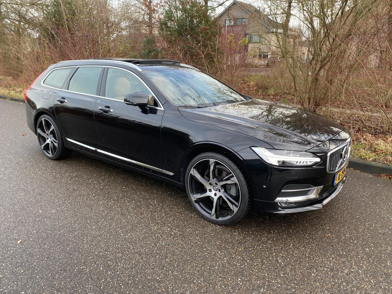 Volvo V90 - 2.0 T6 AWD Inscription 2.0 T6 320 PK AWD Inscription - AutoWereld.nl