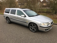 Volvo V70 - 2.5 R Geartronic