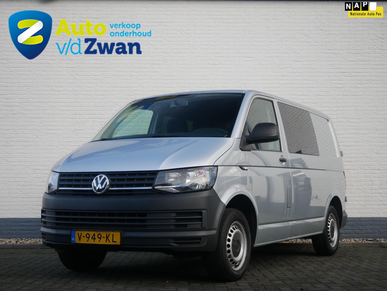 Volkswagen Transporter - 2.0 TDI L1H1 DC Airco/Cruise/5-Pers - AutoWereld.nl