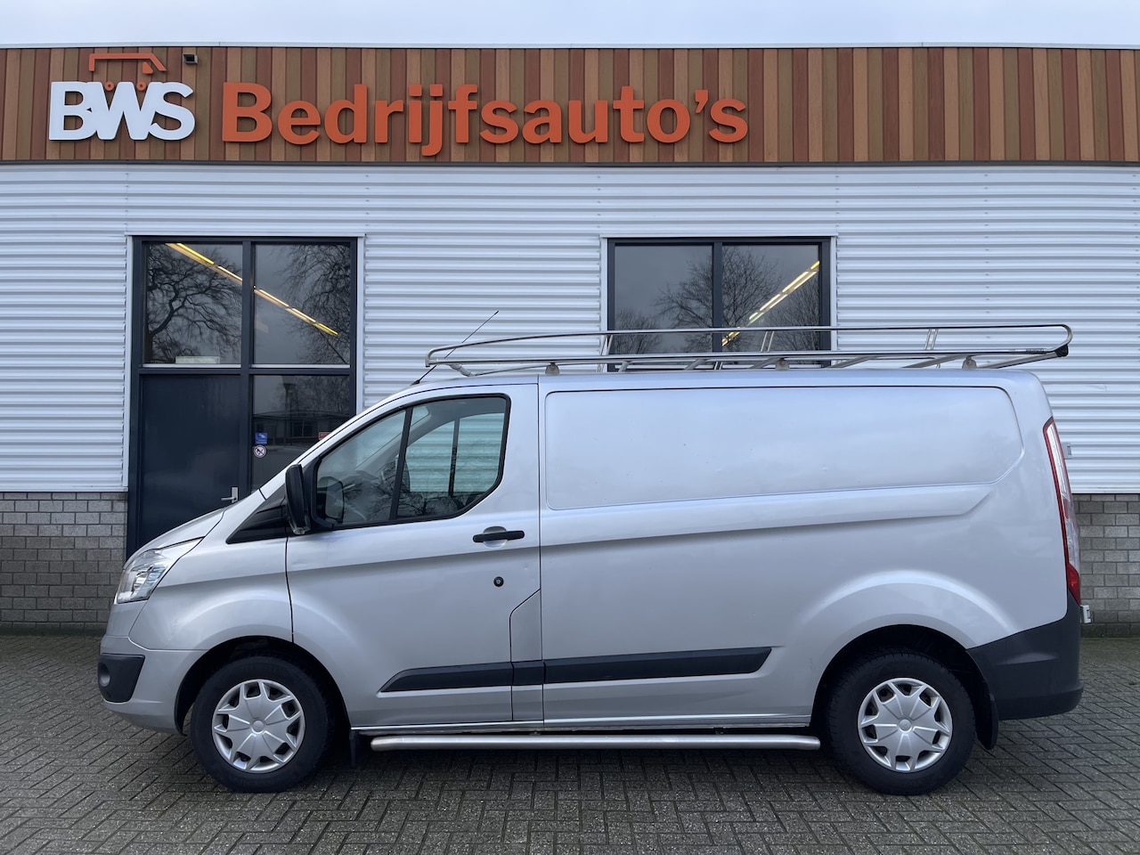 Ford Transit Custom - 270 2.0 TDCI L1H1 Trend / rijklaar € 10.950 ex btw / lease vanaf € / airco / cruise / navi - AutoWereld.nl