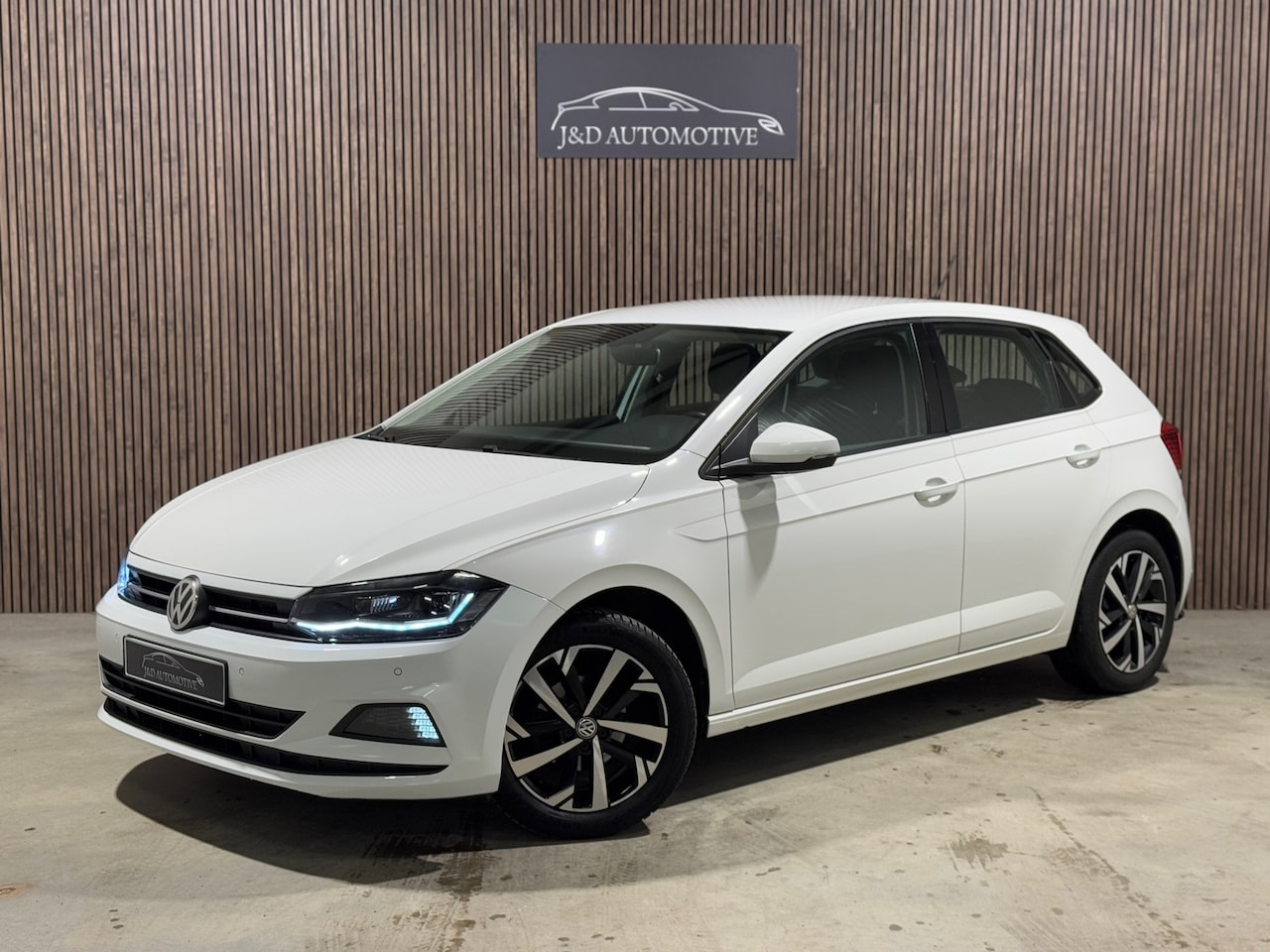 Volkswagen Polo - 1.0 TSI R-Line 2018 LED CAMERA CAMERA CAR-PLAY - AutoWereld.nl