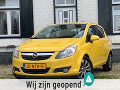 Opel Corsa - 1.2-16V '111' Edition|64DKM|NAP|