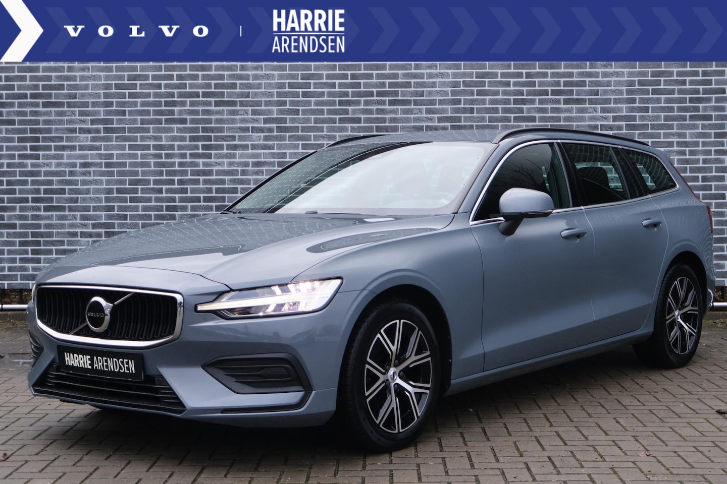 Volvo V60 - 2.0 B4 Core | Trekhaak | Adaptieve Cruise Control | Dodehoek assistent - AutoWereld.nl