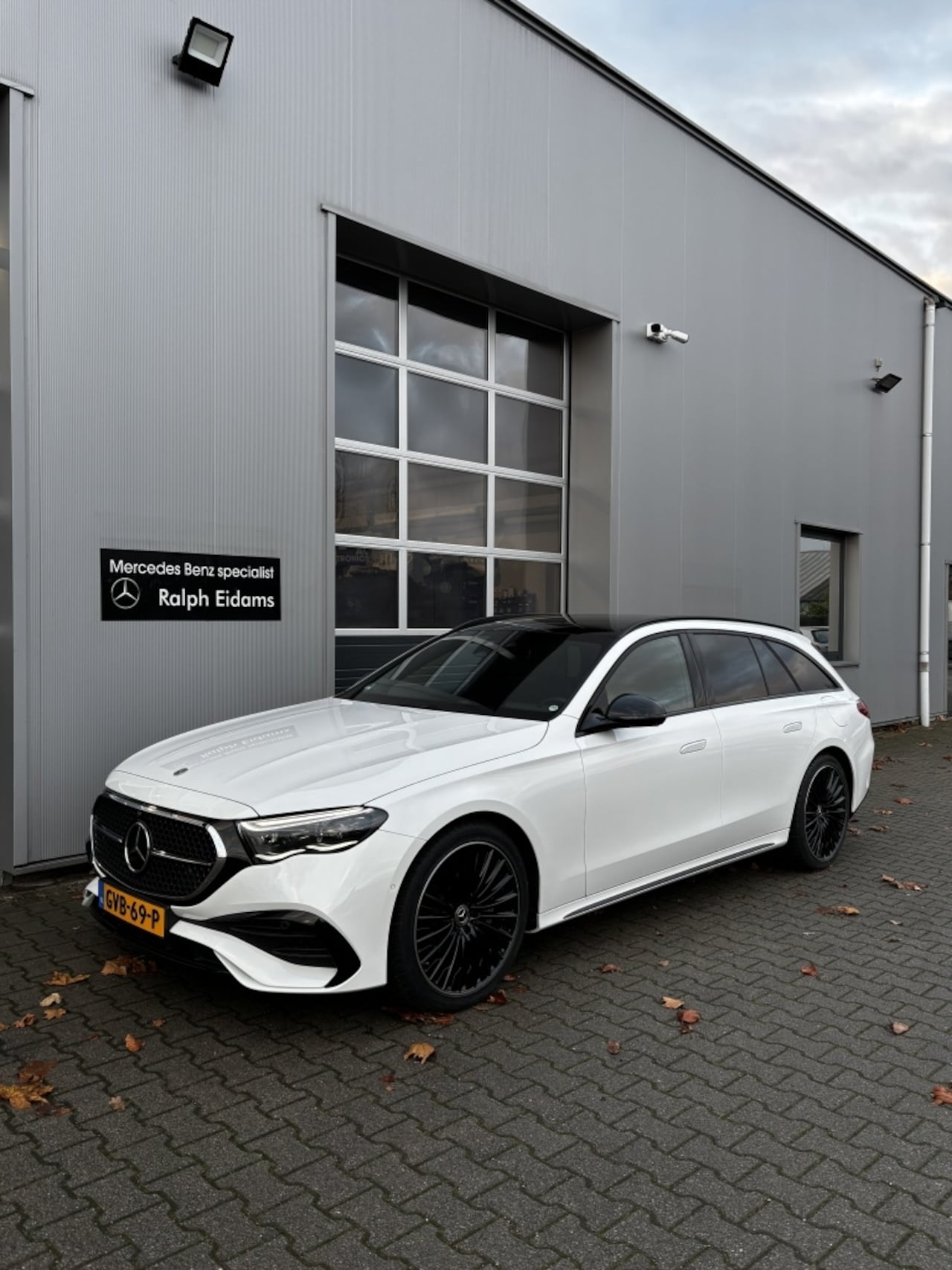 Mercedes-Benz E-klasse Estate - 300 e AMG *pano, camera, computer* - AutoWereld.nl