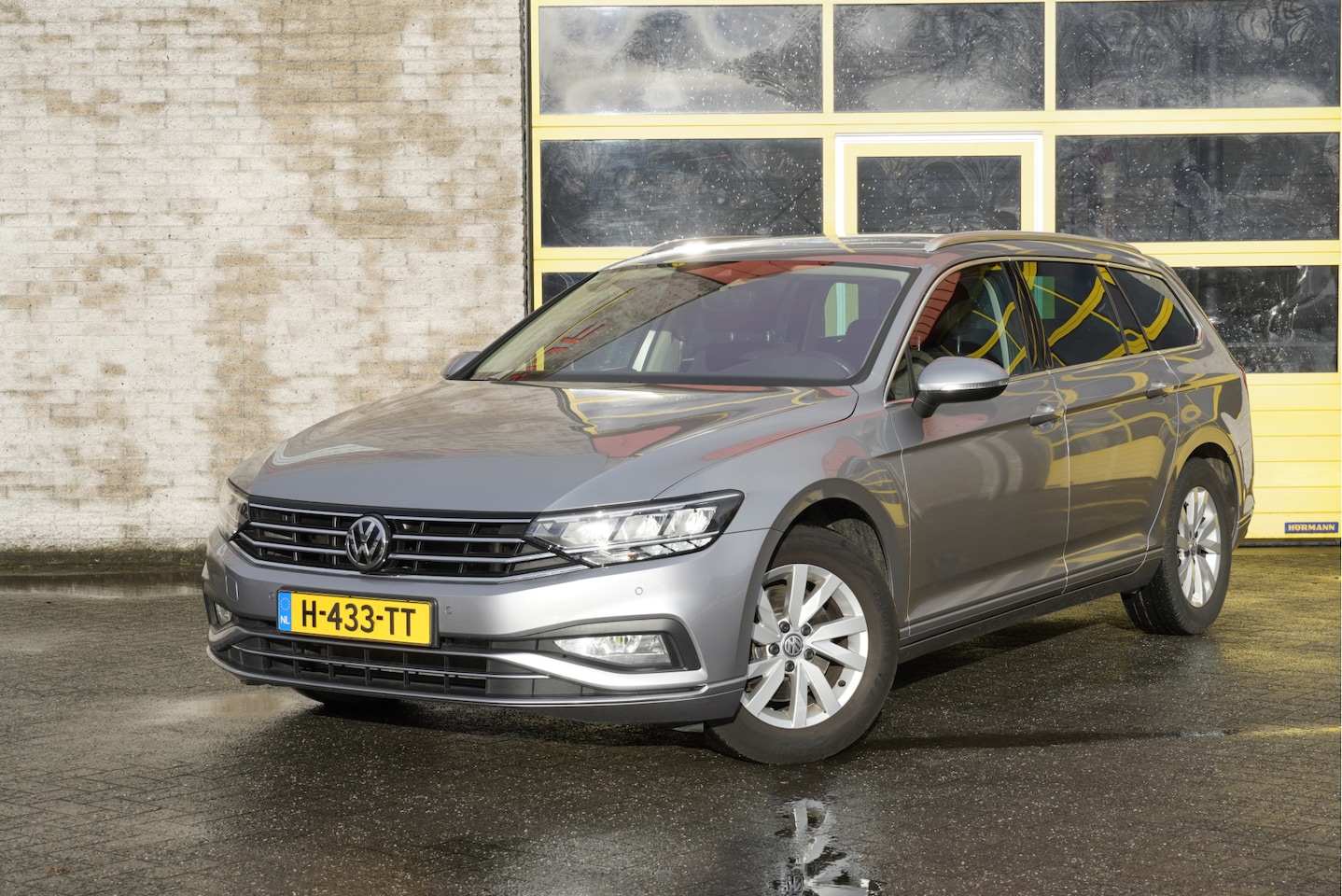 Volkswagen Passat Variant - 1.5 TSI 150PK! Automaat Comfort Business BJ2020 Lmv 16" | Led | Pdc | Navi | Keyless entry - AutoWereld.nl