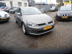 Volkswagen Golf - 1.2 TSI Highline 5drs airco elek pak nap apk