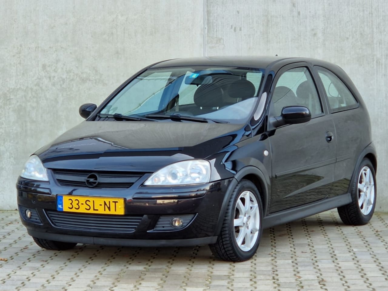 Opel Corsa - 1.4-16V Silverline apk 12-2025! nap airco - AutoWereld.nl