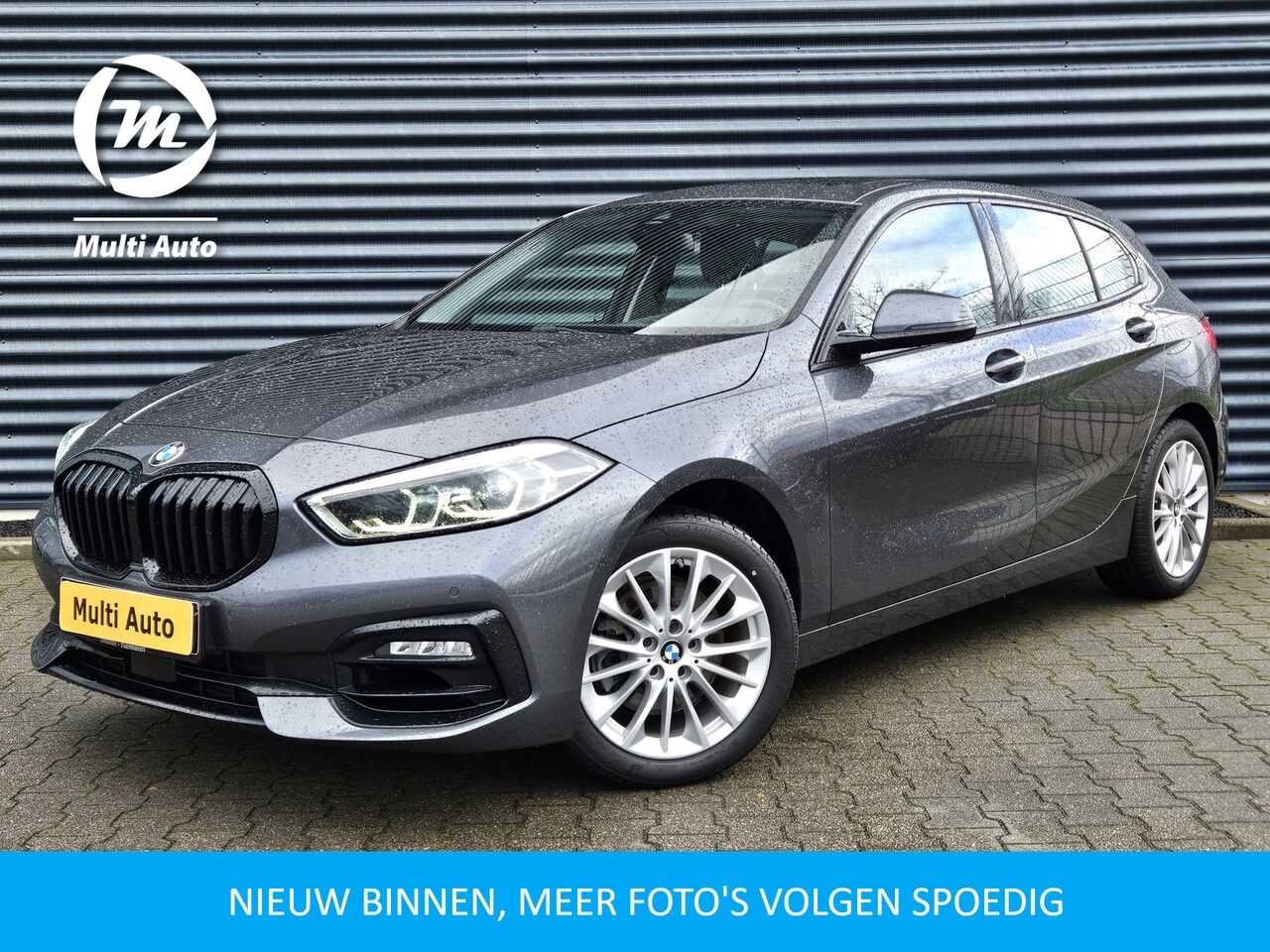 BMW 1-serie - 118i Sportline 140pk Dealer O.H | Panodak | Apple Carplay | Sportstoelen Verwarmd | DAB | - AutoWereld.nl