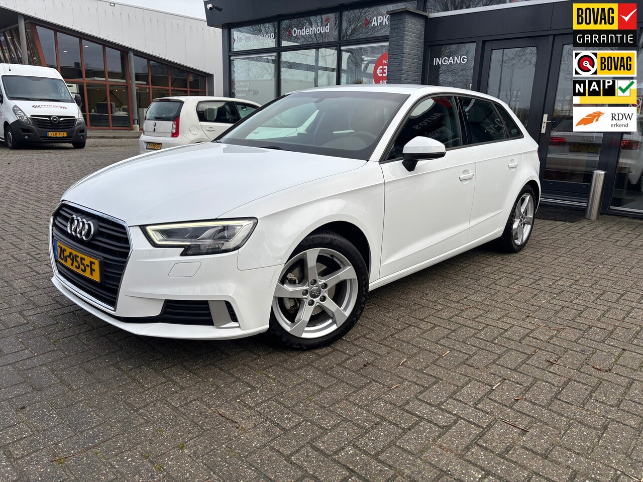 Audi A3 Sportback - 30 TFSI Sport 30 TFSI Sport - AutoWereld.nl