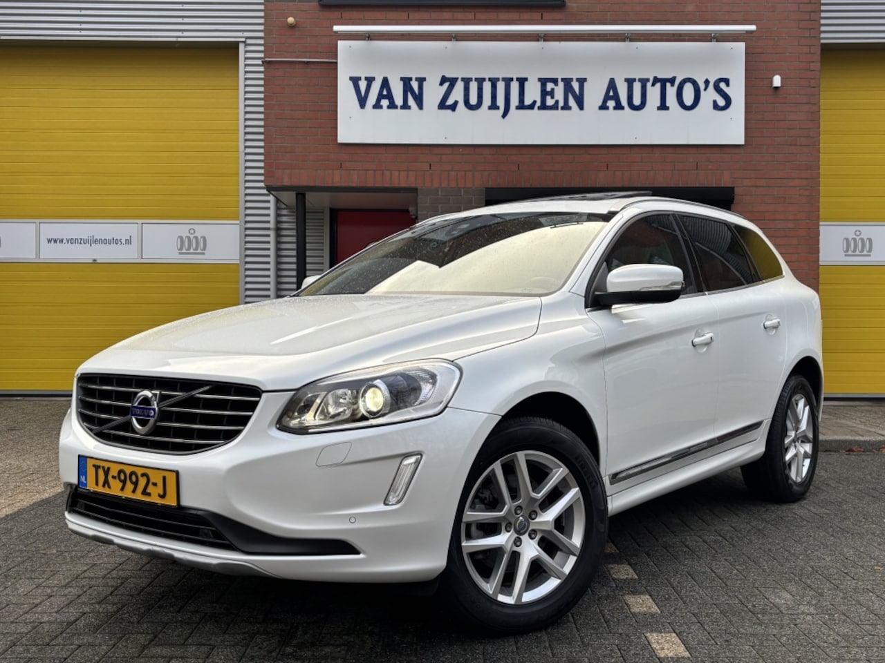 Volvo XC60 - 2.0 T5 245pk Aut Polar+ Panorama Keyless Memory Camera BLIS - AutoWereld.nl