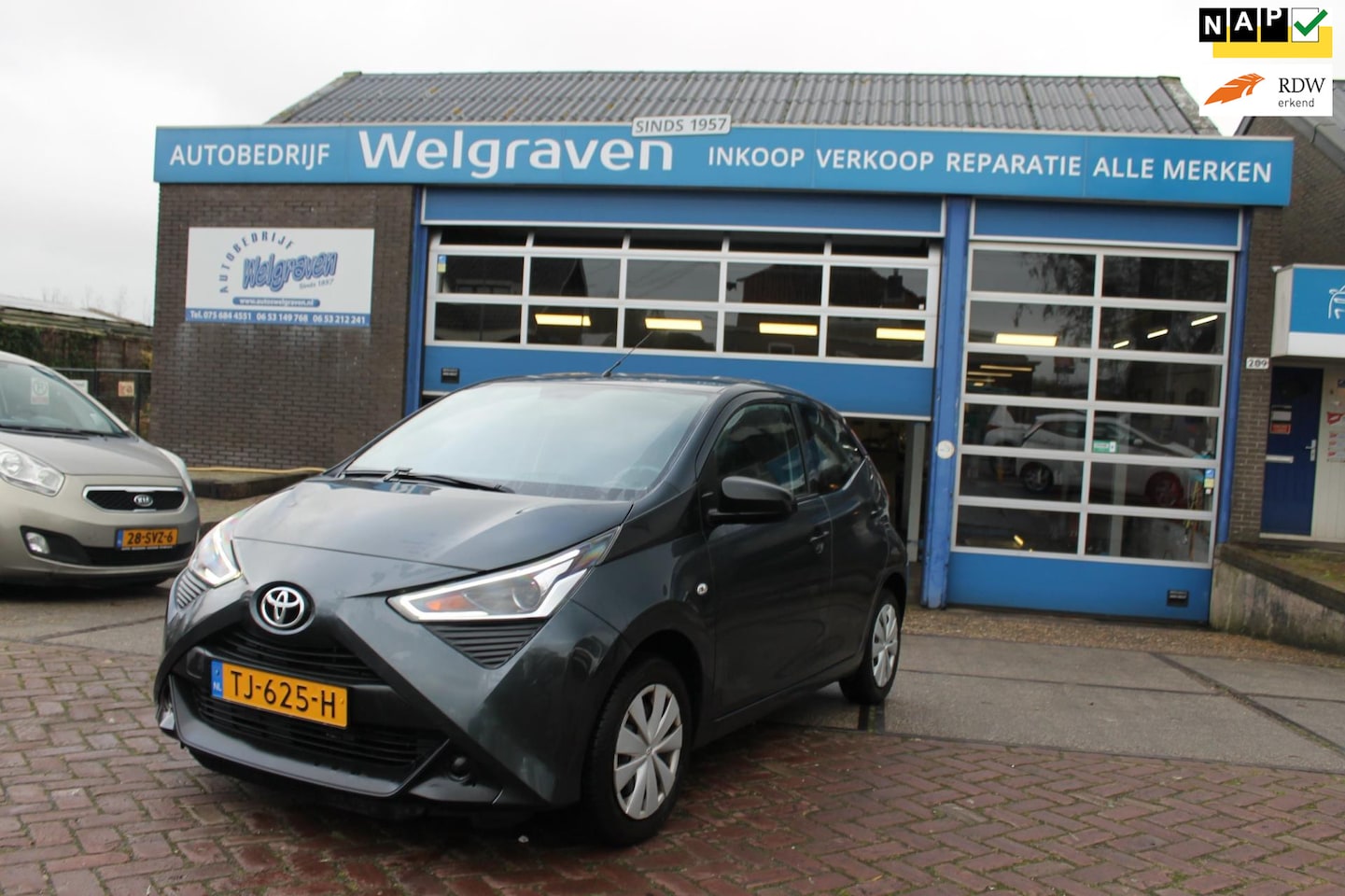 Toyota Aygo - 1.0 VVT-i x-fun 1.0 VVT-i x-fun 2 eig - AutoWereld.nl