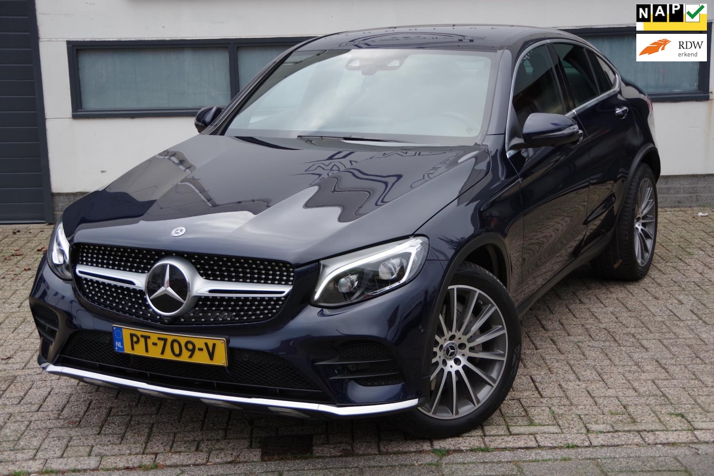 Mercedes-Benz GLC-klasse Coupé - 250 4MATIC Premium Plus AMG/LEDER/ DEALER ONDERHOUDEN - AutoWereld.nl