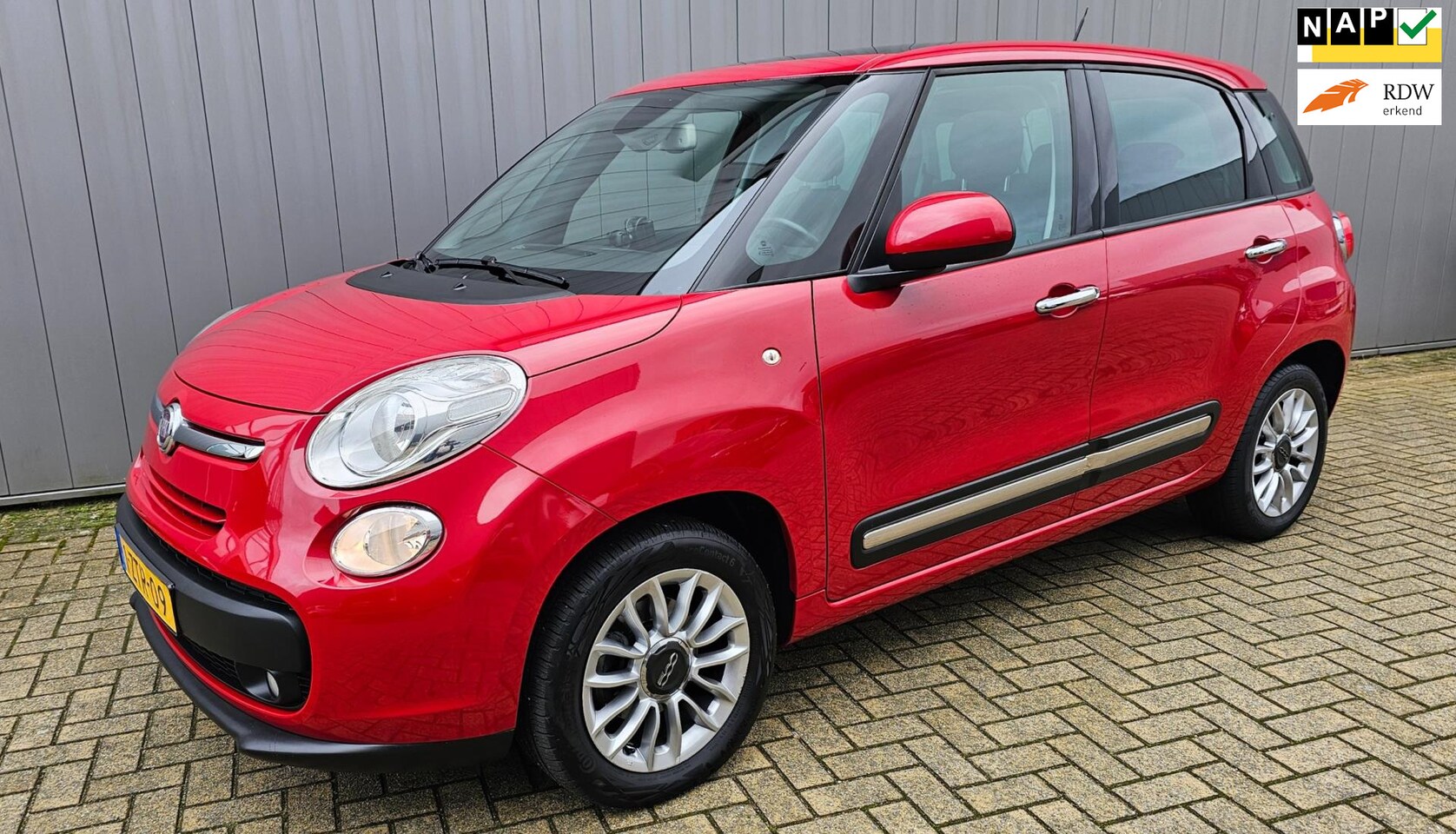 Fiat 500 L - 0.9 TwinAir Lounge 105Pk Pano,48.000km !! NAP - AutoWereld.nl