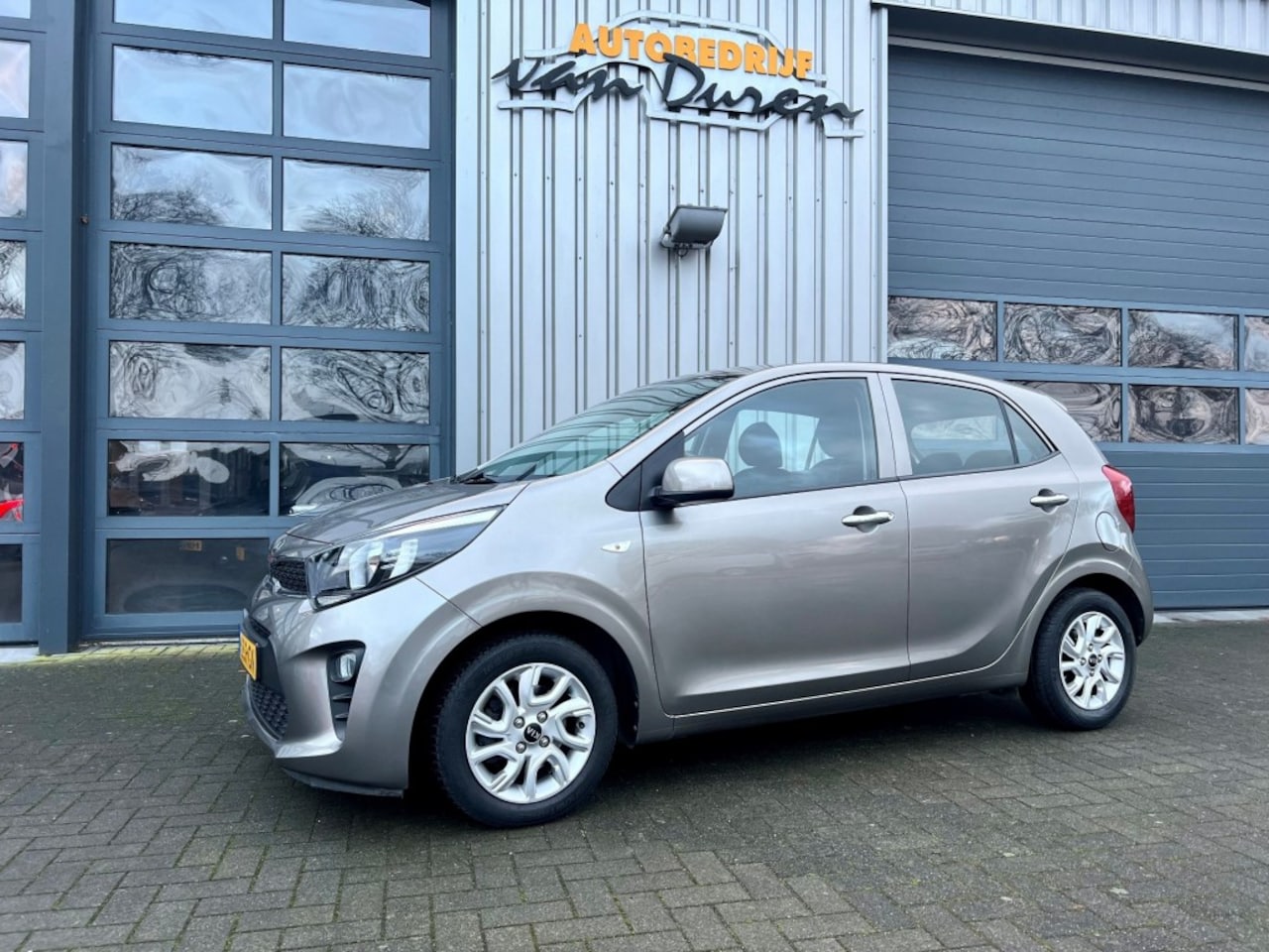 Kia Picanto - 1.0 CVVT  Comfortplus Navigator  Navi  Airco  AUR-Camera - AutoWereld.nl