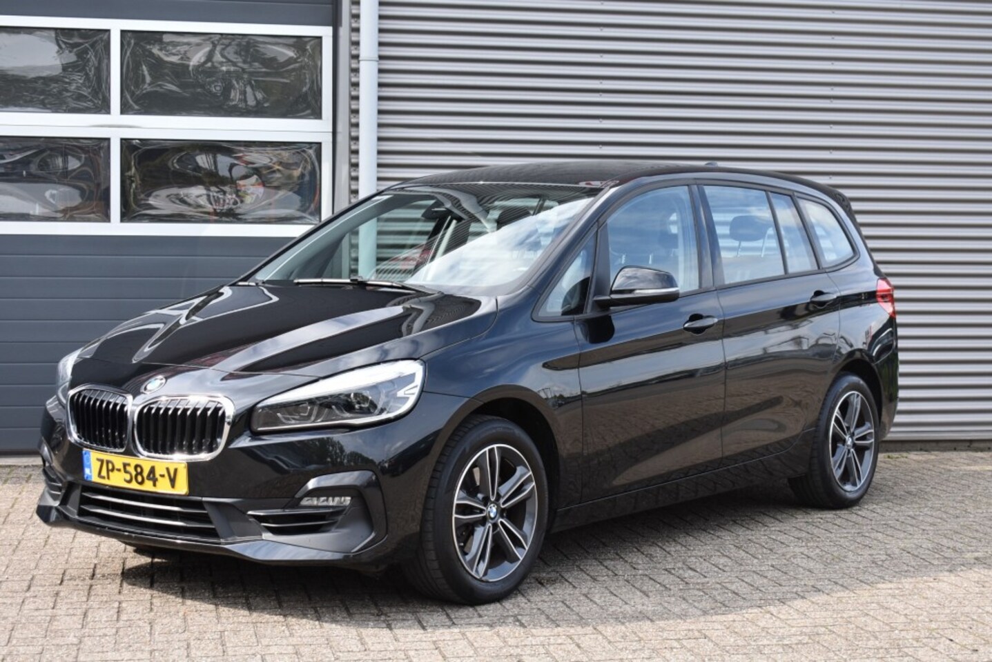 BMW 2-serie Gran Tourer - 218I HIGH EXEC. / LEDER / NAVI / HEADUP DISPLAY / SPORTSTOELEN - AutoWereld.nl