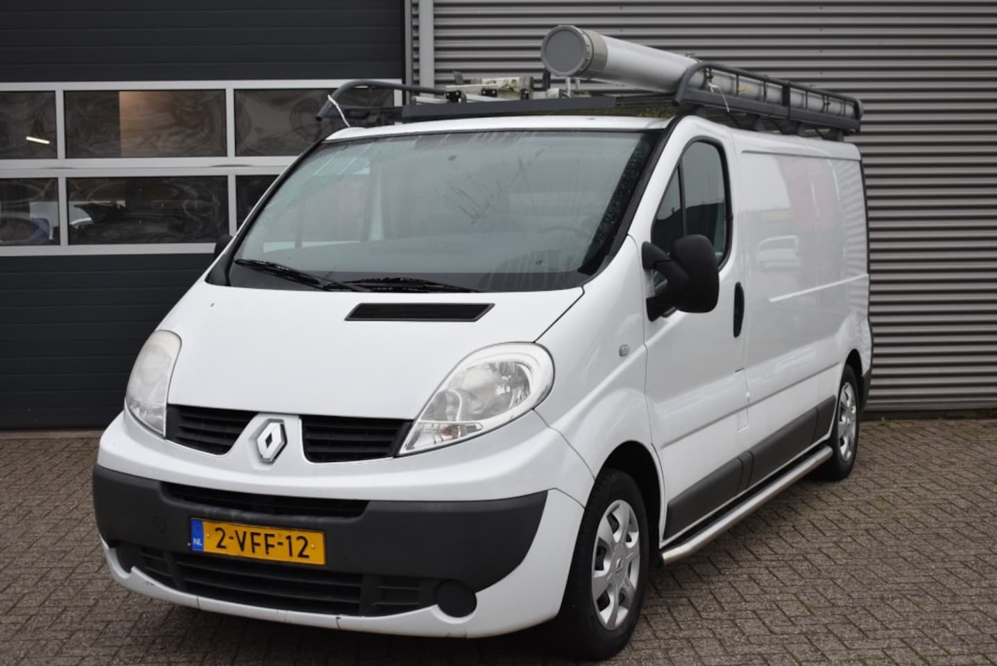 Renault Trafic - 2.0 DCI T27 L1H1 / TREKHAAK / AIRCO - AutoWereld.nl