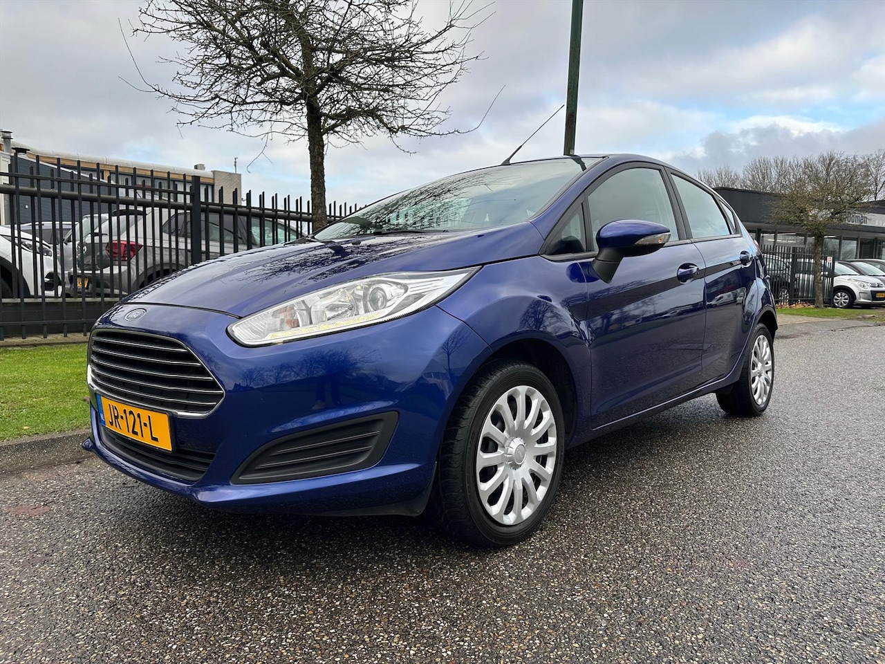 Ford Fiesta - 1.0 65PK 5D S/S Style Airco Navi Mooi - AutoWereld.nl