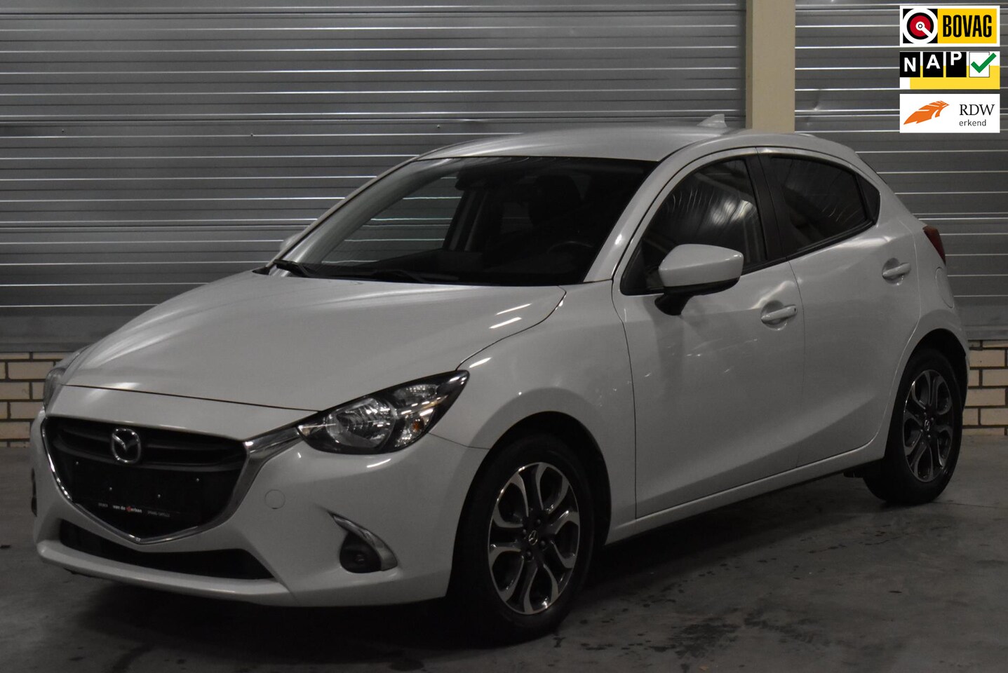 Mazda 2 - 1.5 Skyactiv-G Skylease+ Navigatie|Bluetooth|Camera|Parkeersensoren|Stoelverwarming|Parelm - AutoWereld.nl