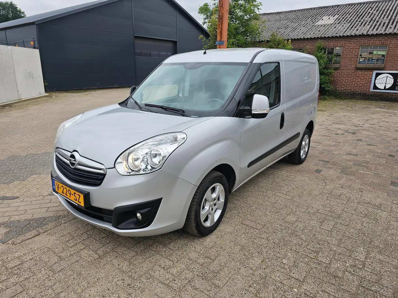 Opel Combo - 1.3 CDTi L1H1 Sport 1.3 CDTi L1H1 Sport - AutoWereld.nl