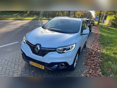 Renault Kadjar - 1.2 TCe Intens | Voorruit/stoel verwarming | Trekhaak | Sensoren voor + achter | Achteruit