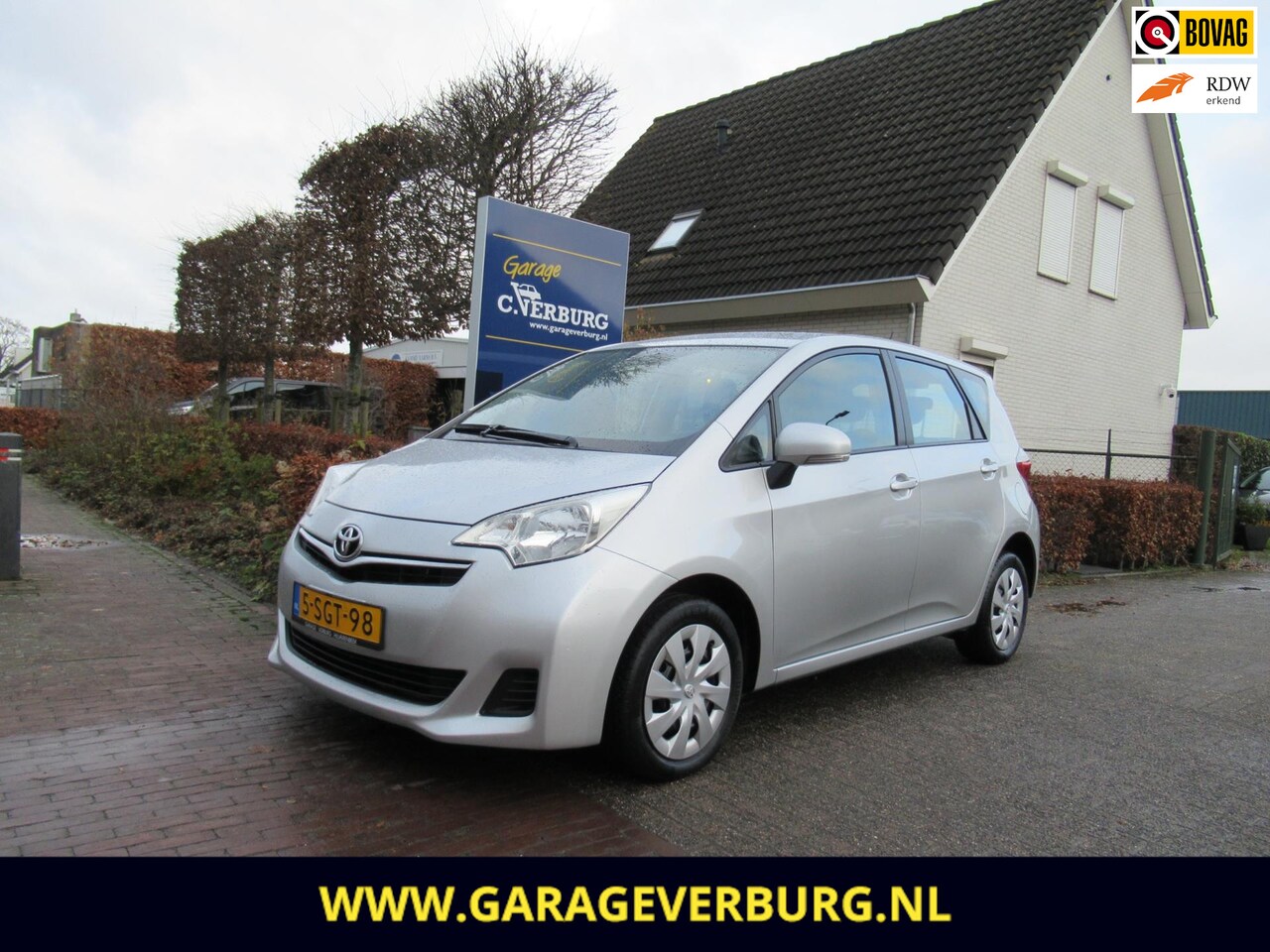 Toyota Verso S - 1.3 VVT-i Automaat Aspiration (Airco,Navigatie,Achteruitrijcamera) - AutoWereld.nl