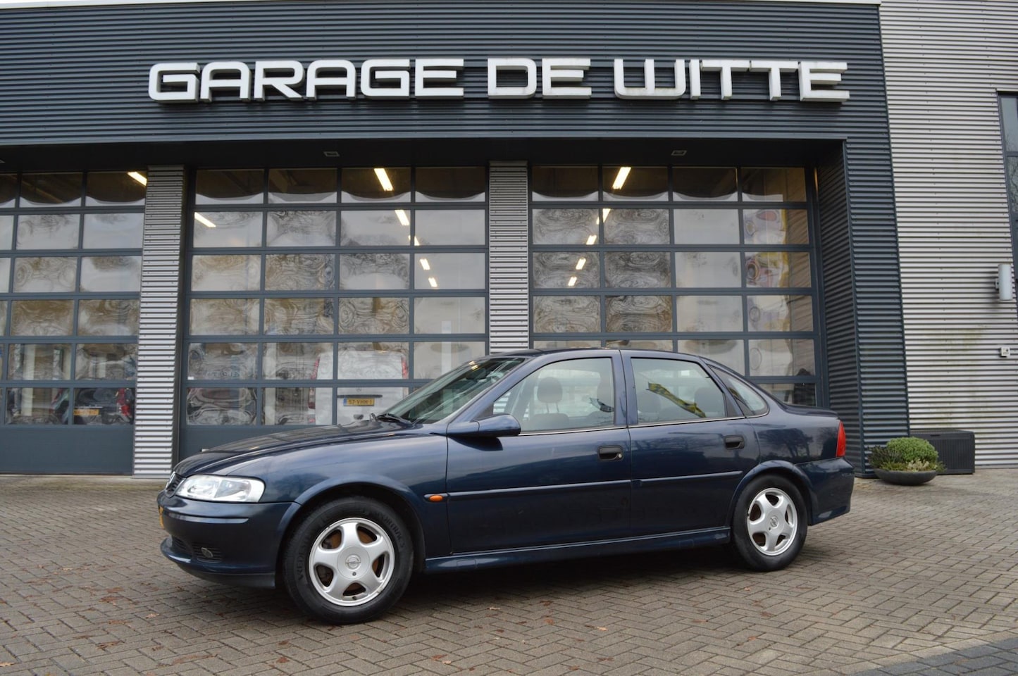 Opel Vectra - 1.8-16V Business Edition 1.8-16V Business Edition - AutoWereld.nl