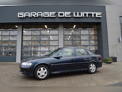 Opel Vectra - 1.8-16V Business Edition