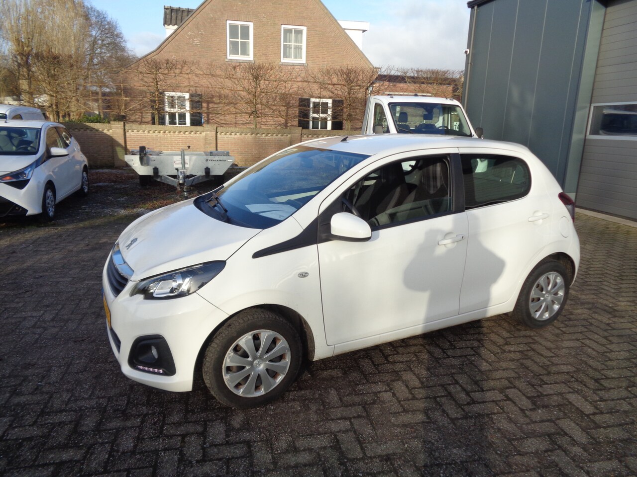 Peugeot 108 - 1.0 e-VTi Active airco, audio, PDC achter - AutoWereld.nl