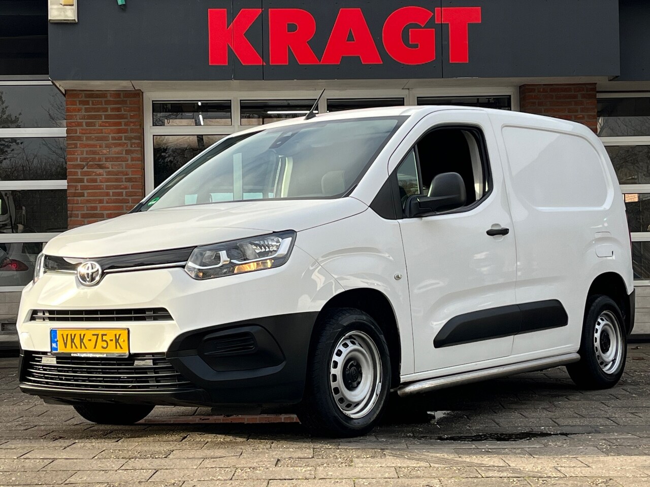 Toyota ProAce City - 1.5 D-4D Cool Comfort|EURO6|airconditioning|cruise control|start stop systeem|twee zitplaa - AutoWereld.nl