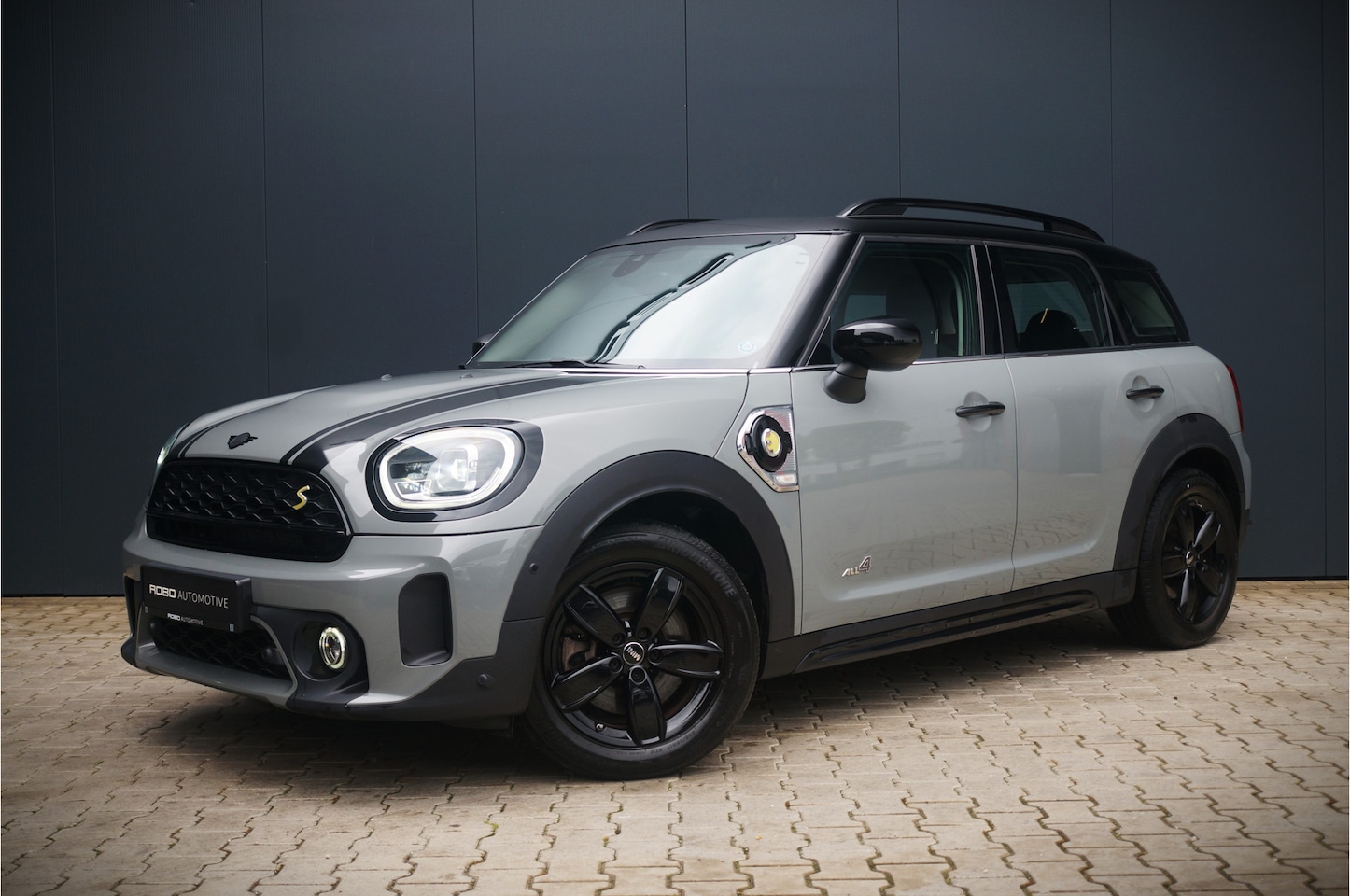 MINI Countryman - Mini 2.0 Cooper S E ALL4 Essential | Black Pack | Led | Automaat |Stoelverwarming | Keyles - AutoWereld.nl