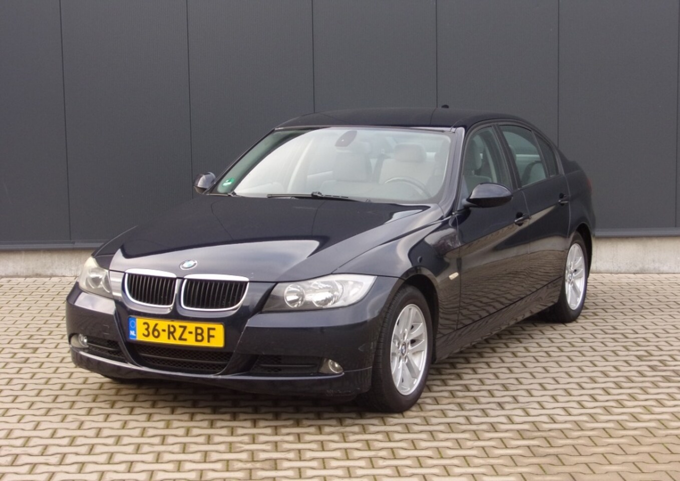 BMW 3-serie - 320i Dynamic Exec. - AutoWereld.nl