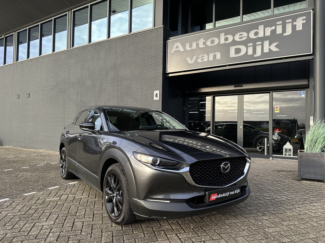 Mazda CX-30 - 2.0 Hybrid Homura Navi Camera El.Klep 18Inch - AutoWereld.nl