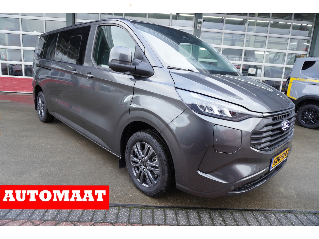 Ford Transit Custom - 340L 2.5 PHEV L2H1 Limited 232PK 9 Persoons Automaat Climate | Navi | adap.cruise | 360 Ca - AutoWereld.nl