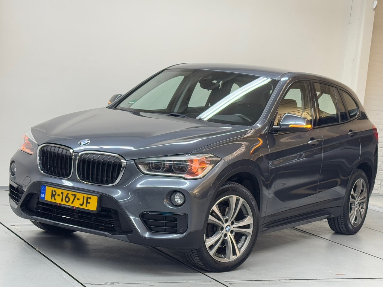 BMW X1 - SDrive18i Centennial Executive PDC Sport Stoel Camera - AutoWereld.nl