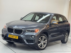 BMW X1 - SDrive18i Centennial Executive PDC Sport Stoel Camera