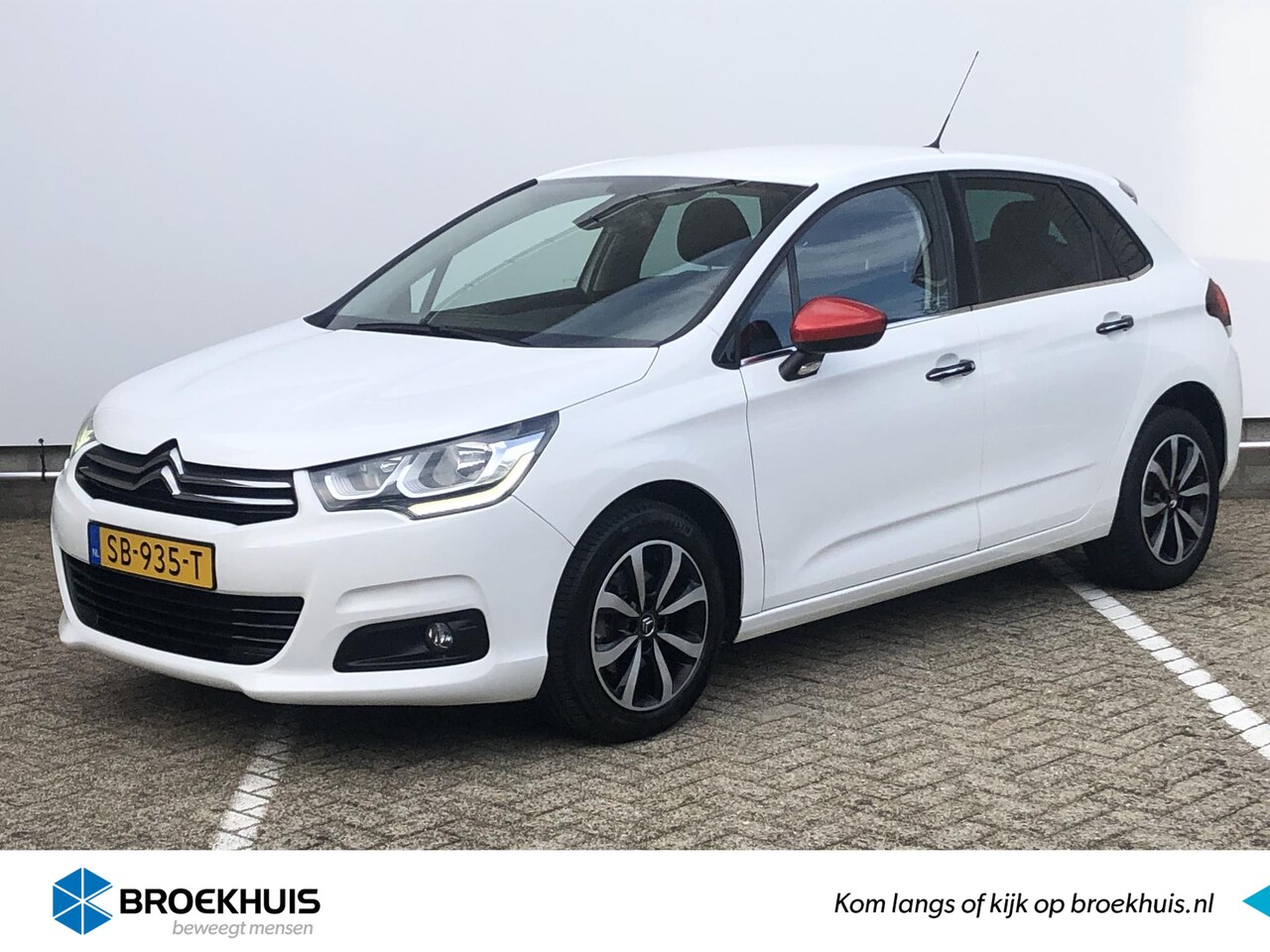 Citroën C4 - 1.2 PureTech Feel Edition | Automaat | Navigatie | Cruise Control | Telefoon | Getint Glas - AutoWereld.nl