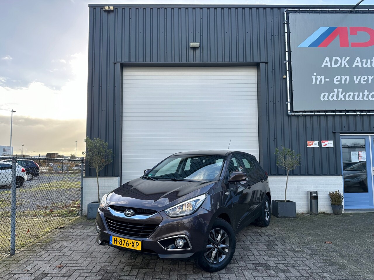 Hyundai ix35 - 2.0i 4WD Business Edition AUTOMAAT/4X4/TREKHAAK/MOOIE AUTO - AutoWereld.nl