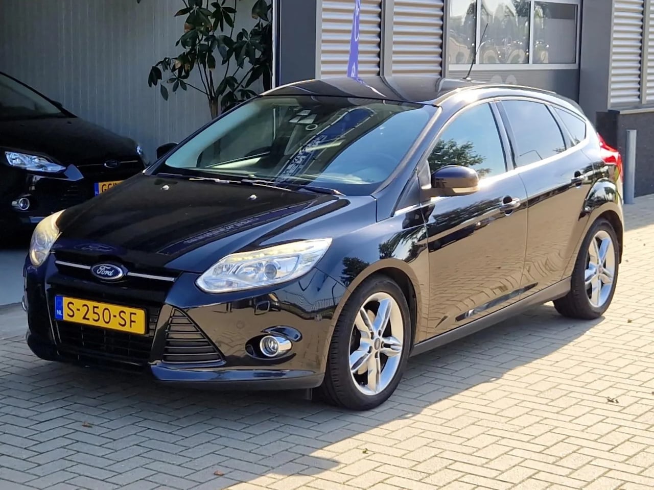 Ford Focus - 1.0 EcoBoost Titanium 1.0 EcoBoost Titanium - AutoWereld.nl