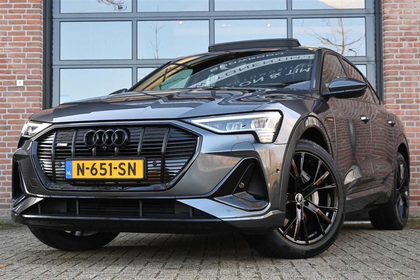 Audi e-tron Sportback - 55 quattro S Edition 95 kWh S-Line Pano Leder B&O - AutoWereld.nl