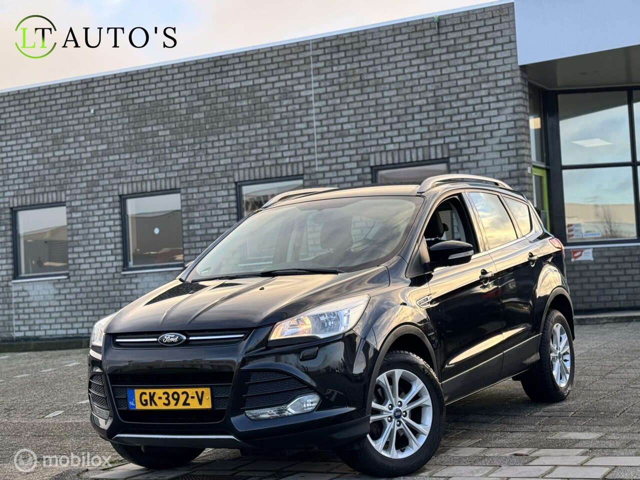 Ford Kuga - 1.5 Trend|Navi Stoelverwarming Cruise Trekhaak NAP - AutoWereld.nl