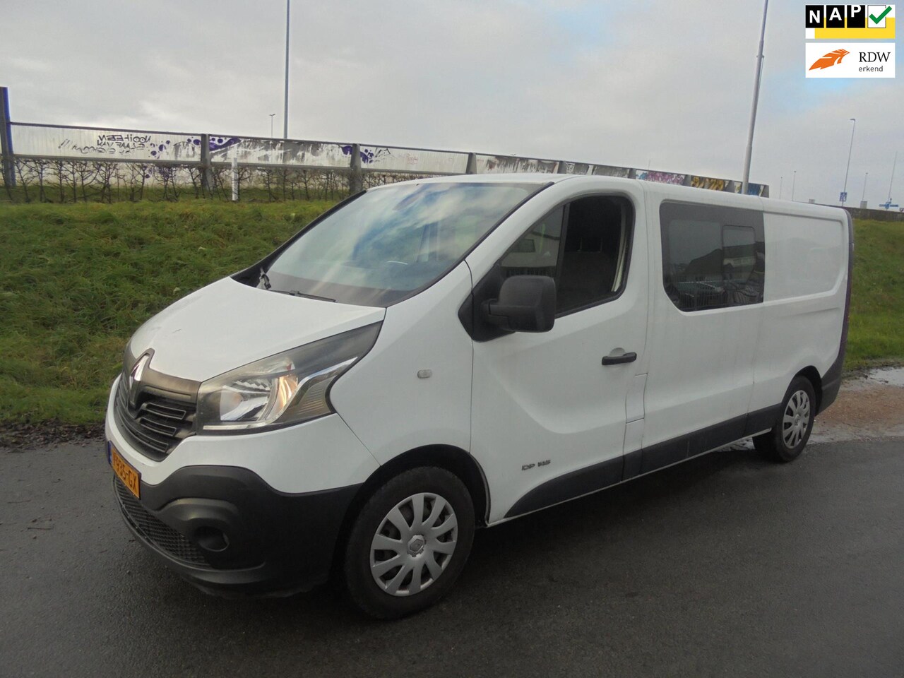 Renault Trafic - Renault Trafic 1.6 dci l2 h1 Dubbel cabine airco camera export prijs - AutoWereld.nl