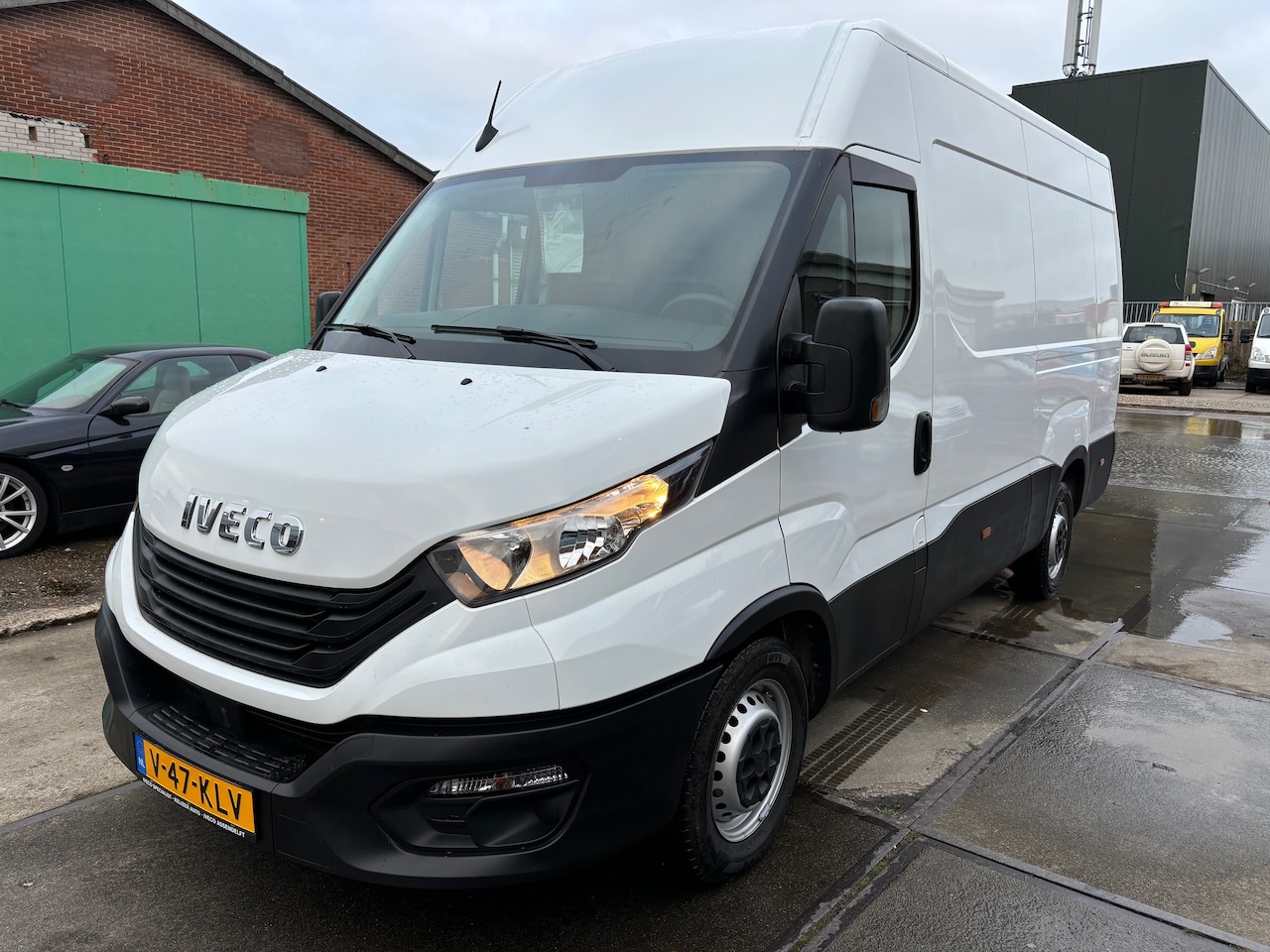 Iveco Daily - 35S14V 2.3 352L H2 MY 2023 AHG 3500 kg! - AutoWereld.nl