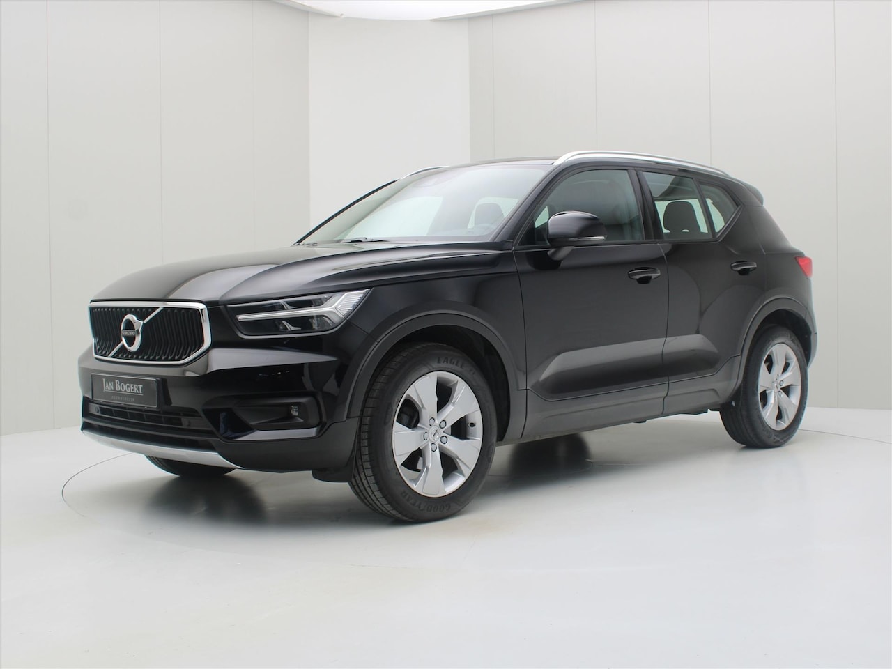 Volvo XC40 - T3 163pk Geartronic Momentum Pro [ PANODAK+LED+CARPLAY+CAMERA+CLIMAAT+CRUISE+PDC ] - AutoWereld.nl