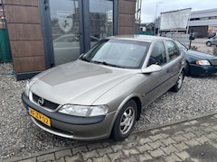 Opel Vectra - 1.6i-16V GL Plus