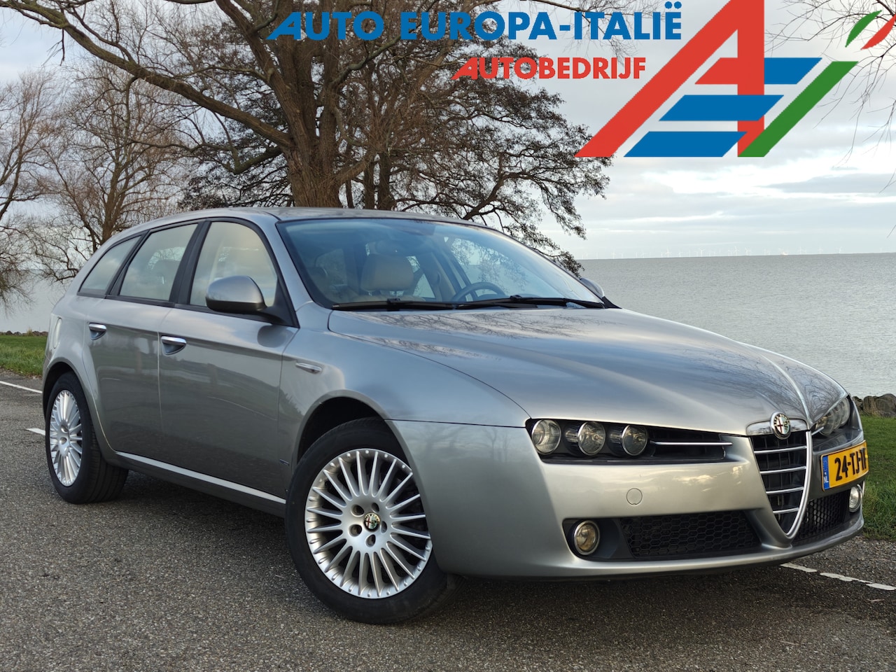 Alfa Romeo 159 Sportwagon - 1.8 Distinctive | Leder | Panoramadak - AutoWereld.nl